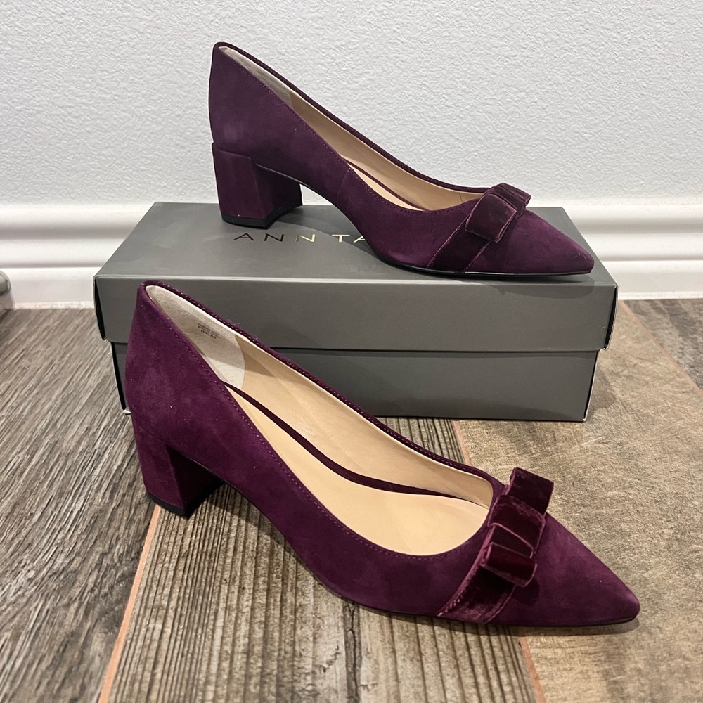 New in Box Ann Taylor suede purple pumps size 8.5